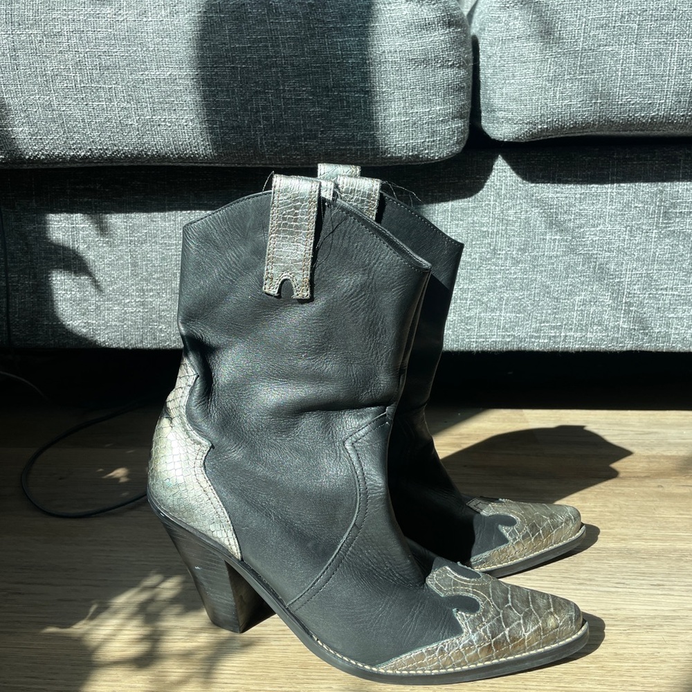 Black and Silver Women's Western Boots